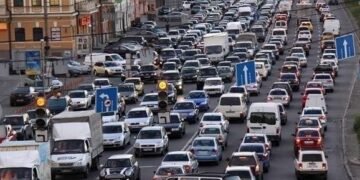 У вихідні частина маршрутів зникає: як не застрягнути у Києві