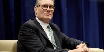 Кир Стармер представил «мирный план» для Украины: санкции против нефти РФ, репарации и дальнобойное оружие
