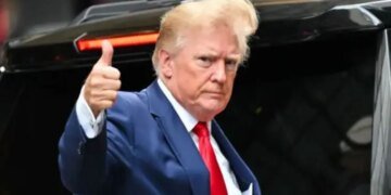 Трамп заявил, что обсудит с Си Цзиньпином пути завершения войны России против Украины