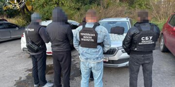 Скандал в Тернополе: мужчина обещал «вывезти» военного из учебного центра без статуса СЗЧ за деньги