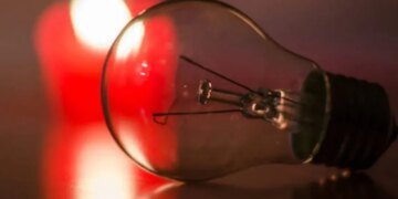 Почасовые отключения электроэнергии в Украине отменили