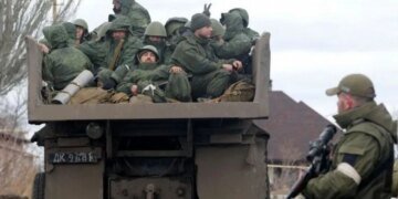 На фронте становится все горячее: враг подбирается к трассе на Запорожье