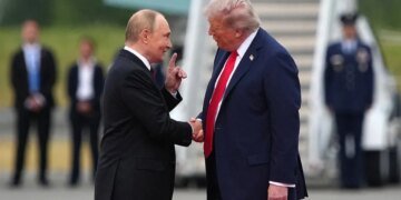 Саммит в Будапеште сорвался из-за ссоры Трампа и Путина: в FT назвали настоящую причину