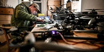 Коварный нейтралитет: Пекин «перекрывает кислород» украинскому производству дронов, однако поддерживает ВПК РФ.