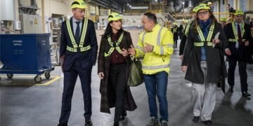 Киев и Берлин усиливают инвестиционное сотрудничество по промышленному восстановлению.