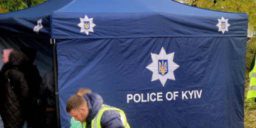Майже сотня звернень після вибухів: поліція Києва розгорнула пункти допомоги