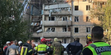 Допомога жертвам російської атаки: в Києві розгорнули гуманітарні штаби