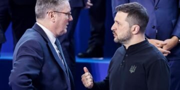 Санкции США против РФ улучшили перспективы Украины. Зеленский готов к дипломатии для завершения войны, а ЕС готовится к удару из-за последствий санкций.