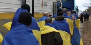 Закон вступил в силу: бывшим пленным будут платить 50 000 грн ежемесячно