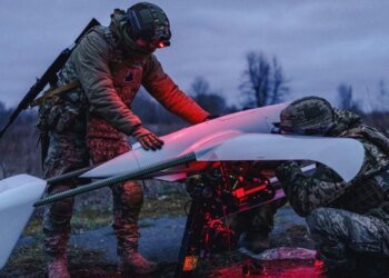 "Птахи Мадяра" атакували хімзавод "Бром" та електропідстанцію в Криму: командувач СБС показав відео