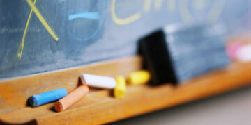 Шестидневка и учеба в июне: школам изменят правила из-за блэкаутов