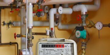 Украинцам грозят крупные штрафы за газовые счетчики: что запрещено