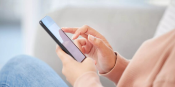 В Украине по-новому будут контролировать мобильную связь и интернет: что ждет абонентов