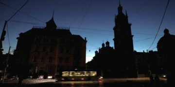 Без света и тепла: Укрэнерго озвучило худший сценарий для Украины