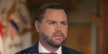 Вэнс объяснил, зачем Трамп разговаривает с Путиным