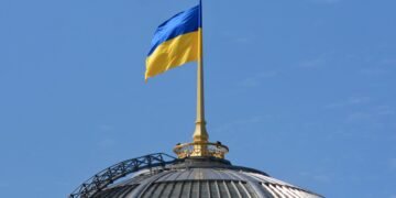 Раде предлагают расширить основания для ограничения выезда из Украины