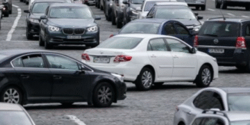 Великі затори в напрямку центру Києва: поліція перекрила дороги