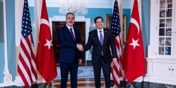 США усиливают давление на союзников по НАТО из-за российских энергоносителей, а для Индии Трамп анонсировал снижение тарифов.