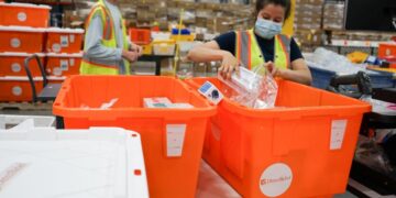 Частные доноры: Direct Relief помогает Украине лекарствами и протезами