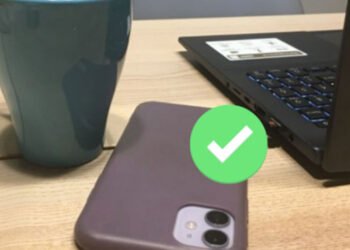 Навіщо класти смартфон екраном донизу: фахівці назвали три аргументи