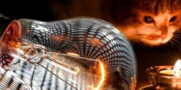 Світла не буде годинами: оприлюднені повні графіки відключень для Києва та області