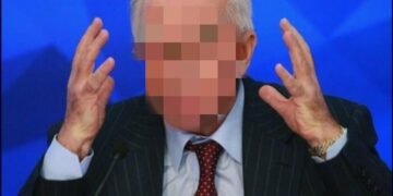 Державна зрада: колишній прем’єр та піарниця засуджені у Києві