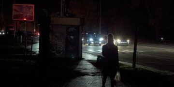 Погодинні відключення в Києві: хто і коли залишиться без електрики