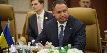 Ермак ушел, но остался: за ним еще  девять должностей