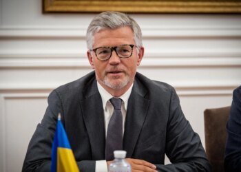 “Ви отримаєте дірку від бублика”: Мельник про заклики росії до України щодо капітуляції