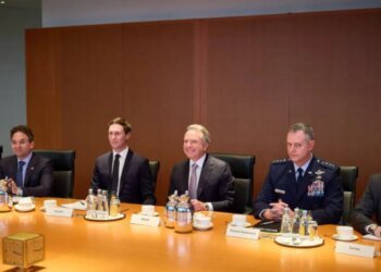 Переговоры Украины и США в Берлине по мирному плану продолжатся в понедельник