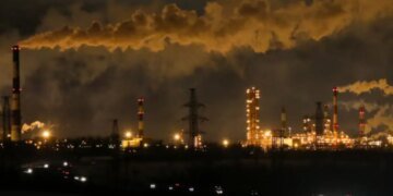 Ще один російський нафтопереробний завод зупинився після атаки дронів