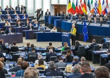 Европарламент проголосовал за отказ от газа из России