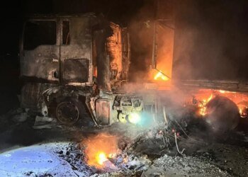 Уже 8 загиблих та 27 поранених: в ДСНС показали наслідки удару рф по портовій інфраструктурі Одещини