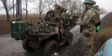 На фронті відбулось 93 бойові зіткнення: на яких напрямках ворог діє найактивніше