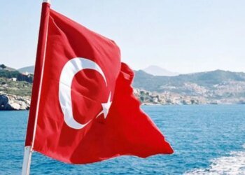 В Черном море российский дрон атаковал турецкое судно с грузом из Одессы. ВИДЕО