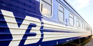 «Укрзализныця» рассказала о задержках поездов из-за обстрелов