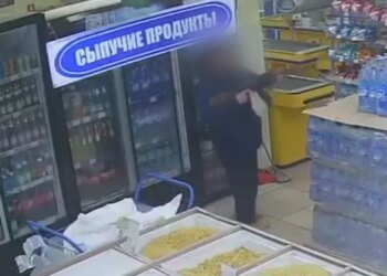 В оккупированном Донецке мужчина устроил стрельбу в супермаркете. ВИДЕО