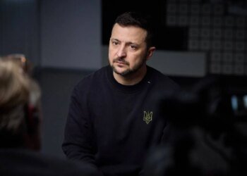 "Ми не можемо просто вийти з наших територій" – Зеленський про "мирні переговори"