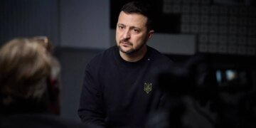 "Ми не можемо просто вийти з наших територій" – Зеленський про "мирні переговори"