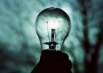 Останній день року буде із графіками відключень: в Укренерго озвучили прогноз по світлу на 31 грудня