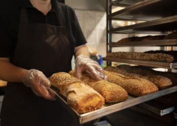 Производство хлеба под угрозой: почему в магазинах сокращается ассортимент