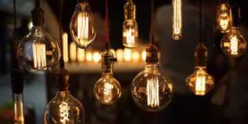 “Блэкаута не будет”: нардеп объяснил разницу между графиками и катастрофой в энергосистеме