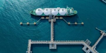 Энергетика под обстрелами: “Нафтогаз” раскрыл детали газового импорта