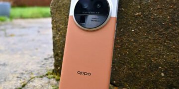 Oppo переграла конкурентів: новий флагман отримає незвичну оптику
