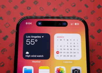 iPhone 18 Pro може отримати найбільшу зміну екрана за останні роки: інсайдер розкрив нові деталі