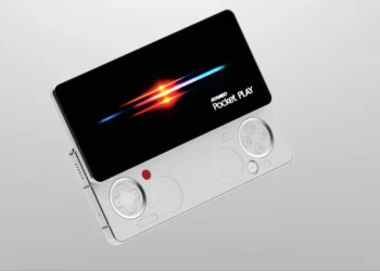 Ayaneo представила портативну консоль-смартфон Pocket Play