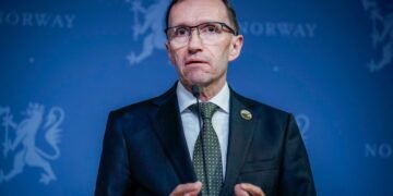 “На кону судьба Европы”: еще четыре страны НАТО профинансируют пакеты оружия для Украины