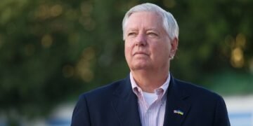 Поступайте, как с Венесуэлой: Грэм призвал Трампа захватывать корабли с российской нефтью