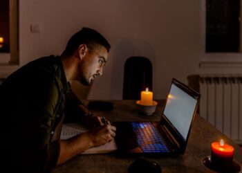 Массовые отключения света продолжатся: Укрэнерго сделало заявление