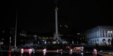 Темрява по годинах: коли у Києві вимикатимуть електрику 15 грудня